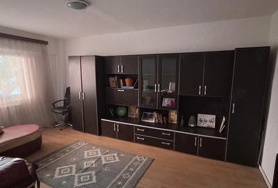 Apartament cu 3 camere decomandat în Vitrometan - 3