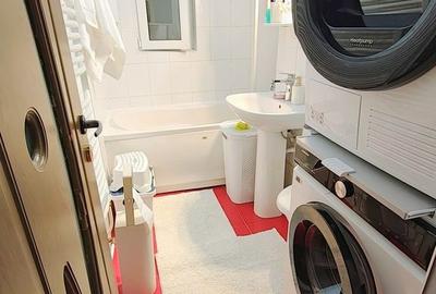 Apartament cu 3 camere decomandat în Ștefan cel Mare