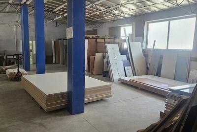 Spațiu comercial, de 500 mp, în Central - 3