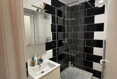 Apartament cu 3 camere decomandat în Tineretului