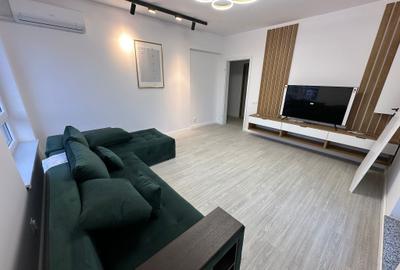 Apartament cu 3 camere decomandat în Apărătorii Patriei - 1