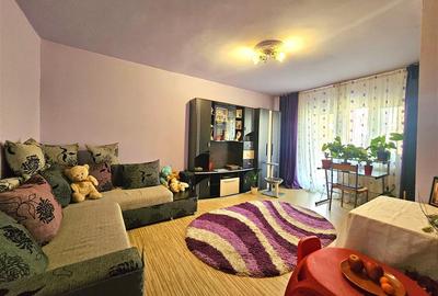 Apartament cu 3 camere decomandat în Alfa - 1