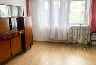 Apartament cu 3 camere decomandat în Decebal
