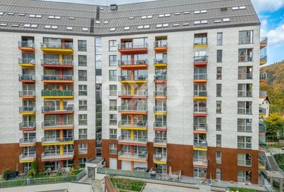 Garsonieră, mobilată în Castelul Peleș
