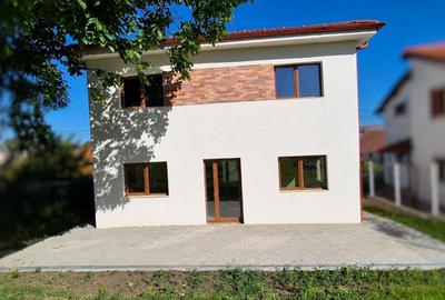 Casă individuală cu 4 camere cu Canalizare în Dezmir - 13