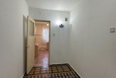 Apartament cu 2 camere decomandat în Vest