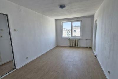 Apartament cu 4 camere semidecomandat în Militari - 6
