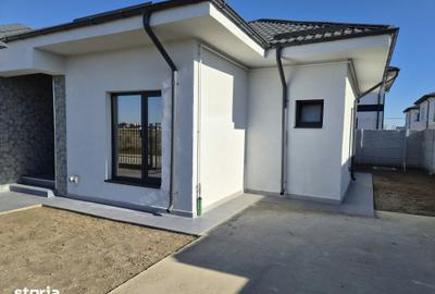 Casă cu 4 camere cu Teren 318 Mp în Central