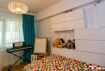 Apartament cu 3 camere semidecomandat în Titulescu