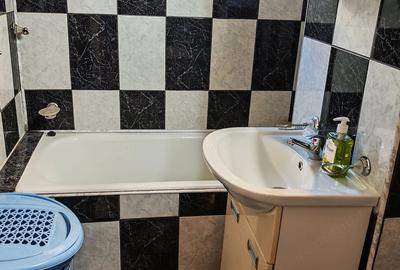 Apartament cu 2 camere semidecomandat în Lipovei