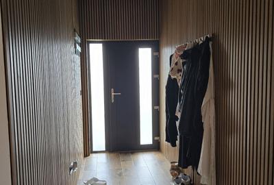 Casă cu 3 camere în Bucium