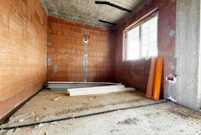 Duplex cu 3 camere cu Canalizare în Moșnița Nouă - 3