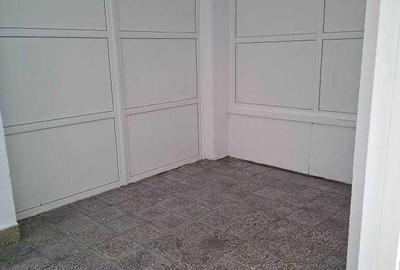 Spațiu comercial, de 80 mp, în Central - 1