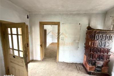 Casă cu 3 camere cu Teren 975 Mp în Tileagd