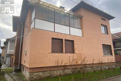Casă individuală cu 6 camere cu Canalizare în Marghita - 9