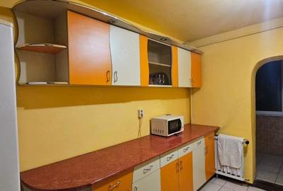 Apartament cu 2 camere decomandat în Est