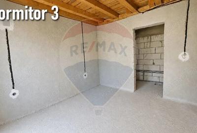 Casă cu Teren 200 Mp în Poiana - 10
