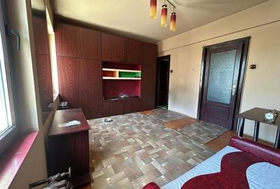 Garsonieră decomandată în Gara de Nord