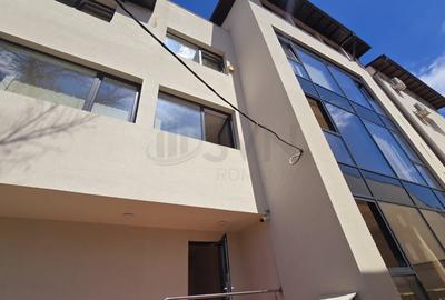 Casă individuală cu 13 camere cu Canalizare în Titulescu - 17