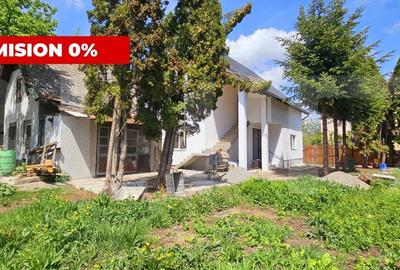 Casă individuală cu 10 camere cu Canalizare în Semicentral