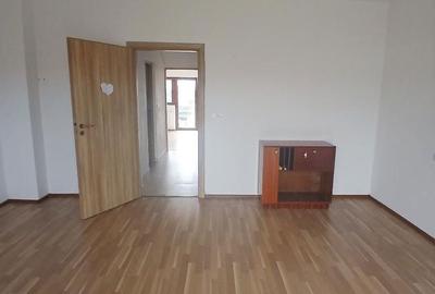Casă cu 4 camere cu Teren 400 Mp în Dumbrăvița - 10