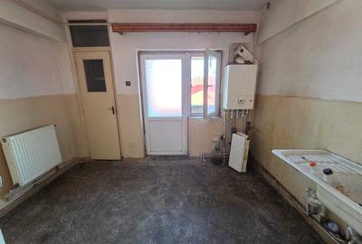 Apartament cu 4 camere decomandat în Steaua - 6