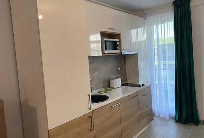 Garsonieră decomandată în Central