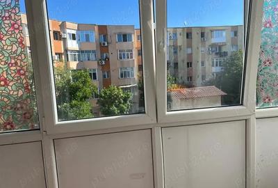 Apartament cu 2 camere semidecomandat în Brazda lui Novac