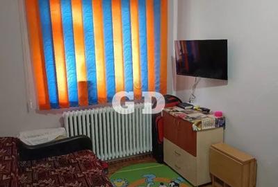 Apartament cu 2 camere semidecomandat, mobilat în Cedonia