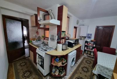 Casă cu 3 camere cu Teren 60 Mp în Central