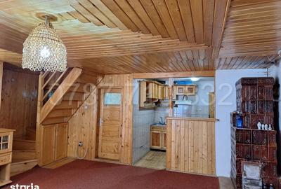 Casă cu 3 camere cu Teren 428 Mp în Măneciu - 2