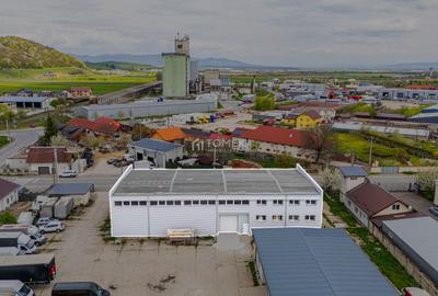 Spațiu industrial, de 837 mp, în Est - 1