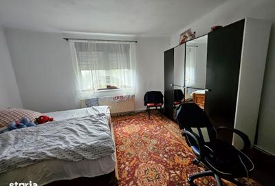 Casă cu 5 camere cu Teren 1566 Mp în Vladimirescu