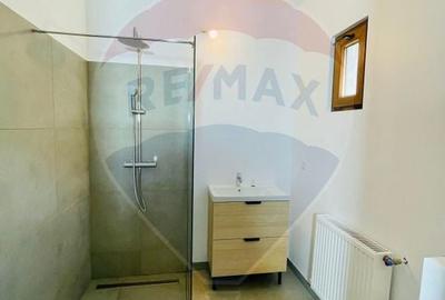Casă cu 6 camere cu Teren 500 Mp în Calea Dumbrăvii - 3
