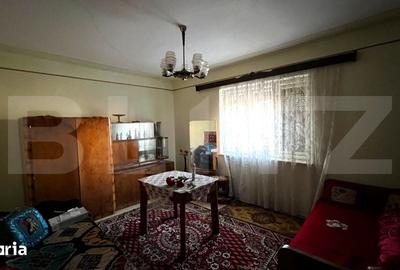 Casă cu 4 camere decomandat cu Teren 2500 Mp în Central - 2