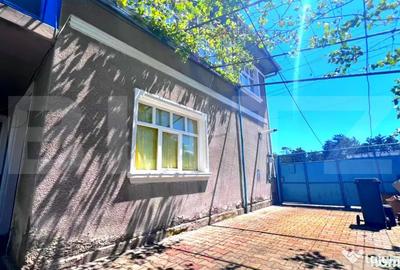 Casă cu 4 camere cu Teren 200 Mp în Central