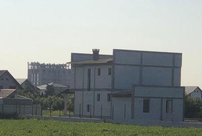 Casă cu 4 camere în Central - 2