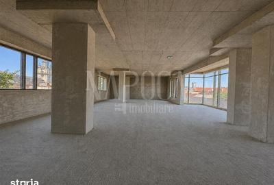 Spațiu comercial, de 339 mp, în Central