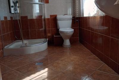 Casă cu 4 camere cu Teren 2000 Mp în Central - 4
