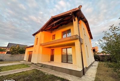Casă cu 4 camere în Sânpetru
