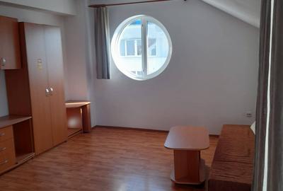 Apartament cu 3 camere decomandat în Zorilor - 2