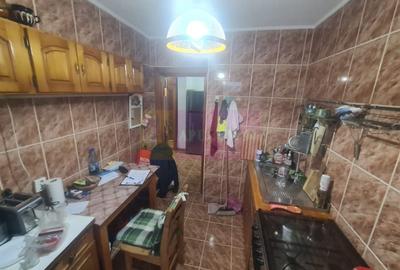 Apartament cu 3 camere decomandat în Cuza - 6