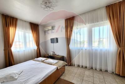 Hotel/Pensiune, de 271.91000366211 mp, în Central - 6