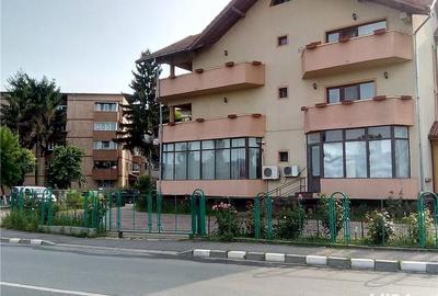 Spațiu comercial, de 300 mp, în Central