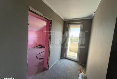 Casă cu 4 camere decomandat în Central