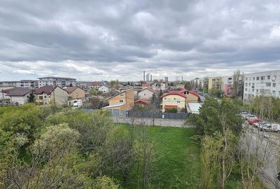 Garsonieră decomandată în Titan - 2