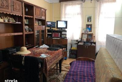 Casă cu 4 camere cu Teren 500 Mp în Central