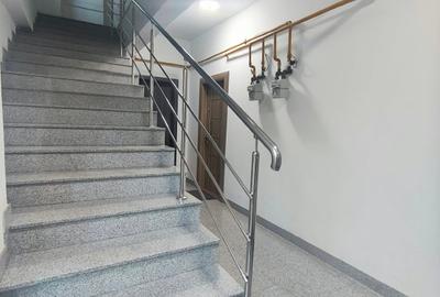 Apartament cu 3 camere semidecomandat în Bucșinescu