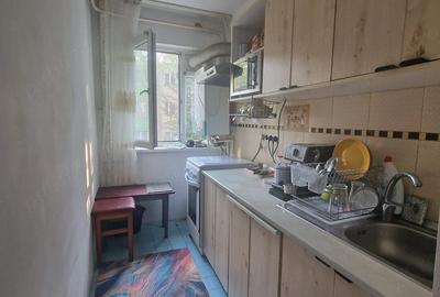Apartament cu 2 camere decomandat în Universității