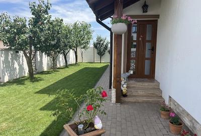 Casă cu Teren 343 Mp în Giroc